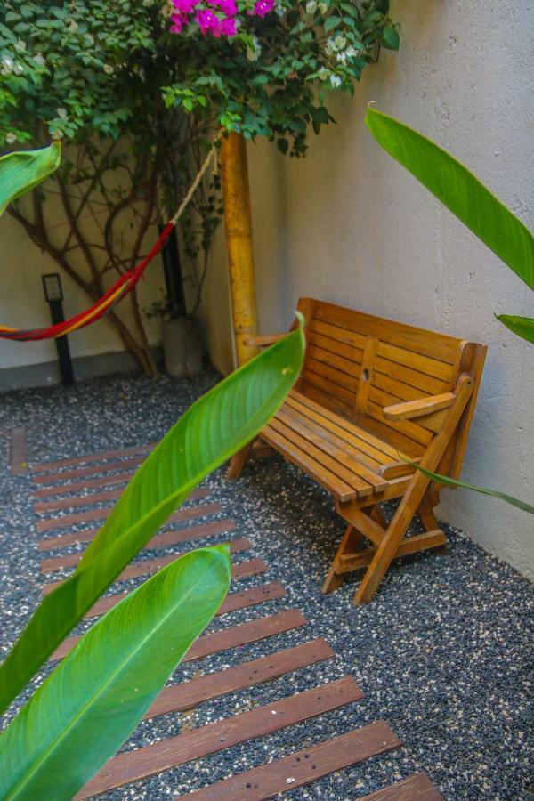 Cozy Cottages Lombok Senggigi Exterior photo